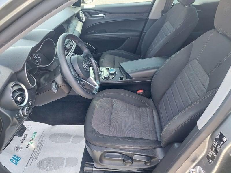 Alfa Romeo Stelvio 2.2 Turbo Diesel 160CV AT8 RWD Business