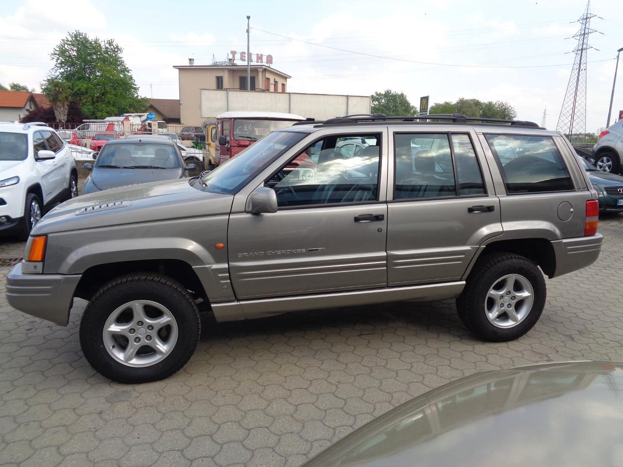 Jeep Grand Cherokee 5.9 4WD Quadra-Trac Limited LX