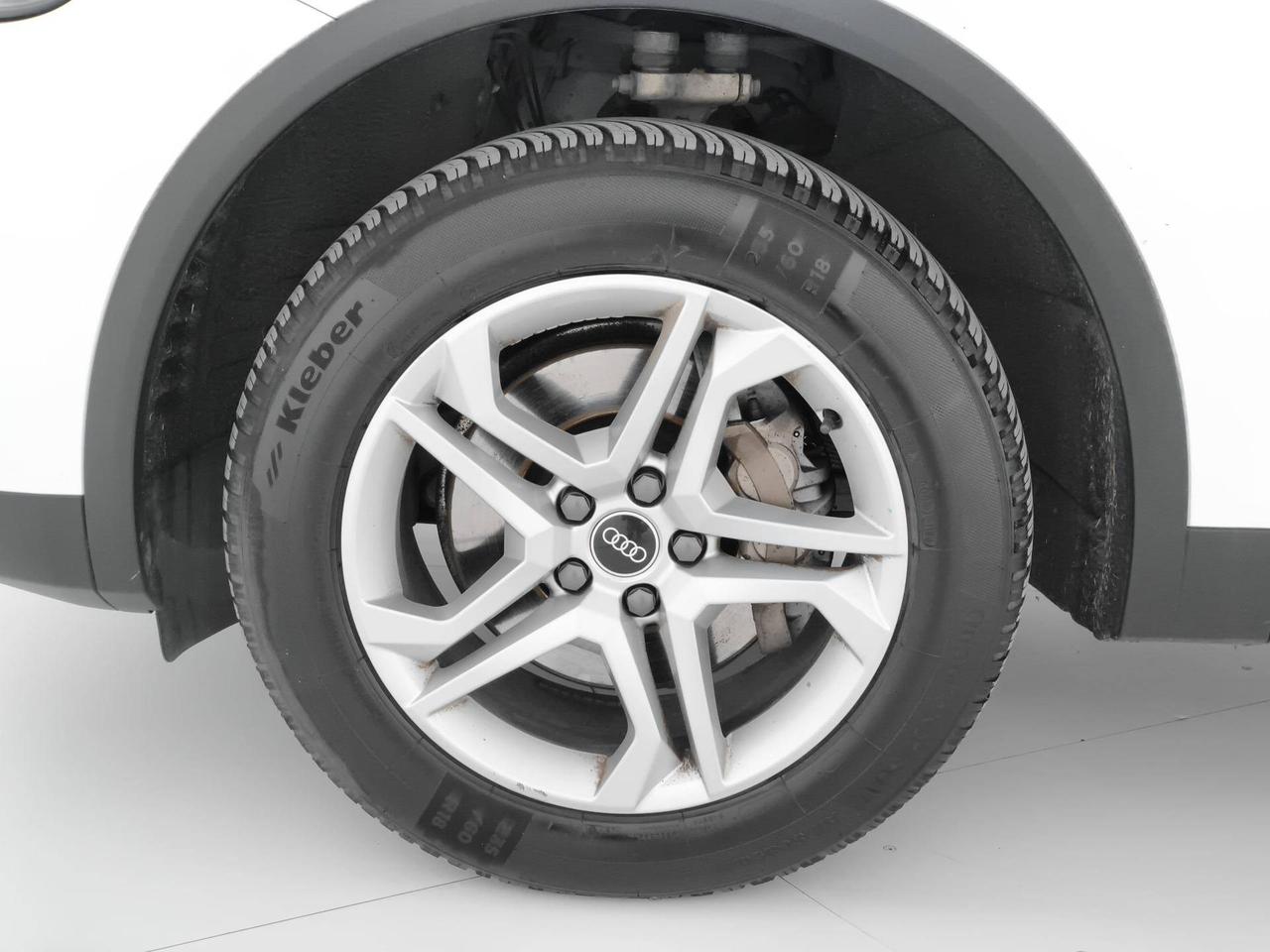 Audi Q5 40 2.0 tdi mhev 12V Business quattro