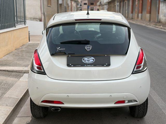 LANCIA Ypsilon 1.2 69 CV 5P. Gold
