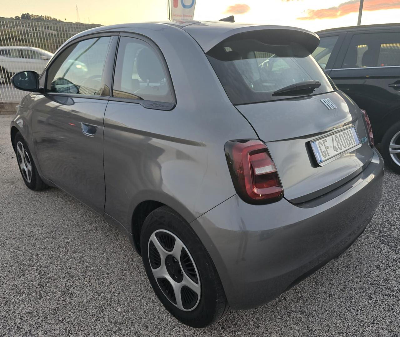 Fiat 500 Passion Berlina 42 kWh - PARI AL NUOVO! -