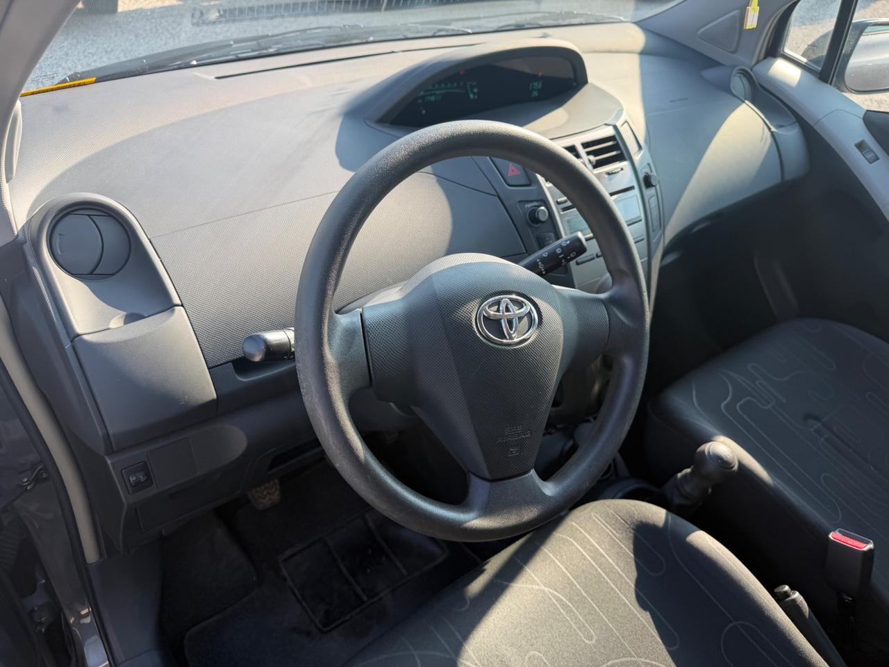 Toyota Yaris 1.0 5 porte Now