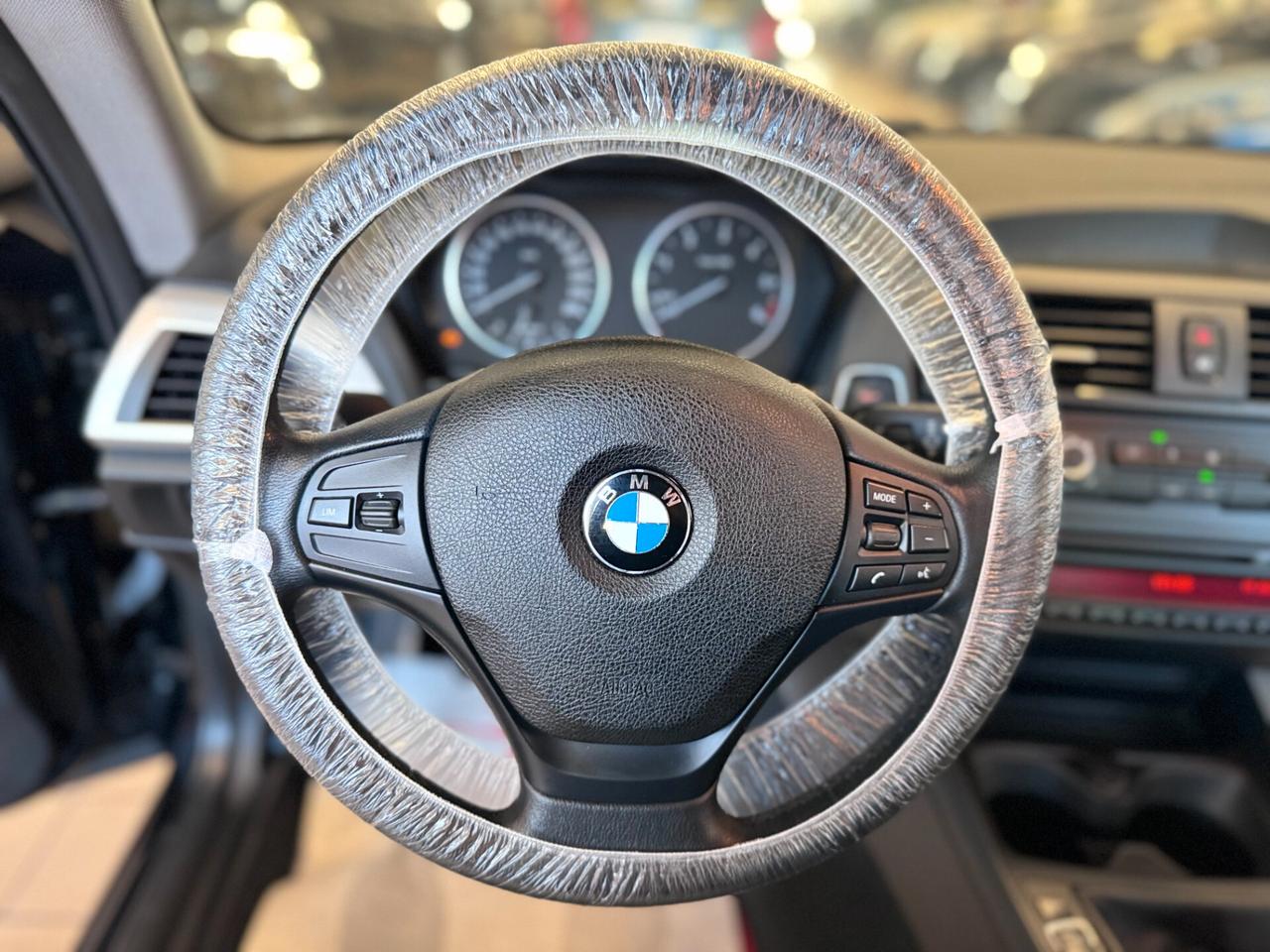 Bmw 114 114d 3p. Unique
