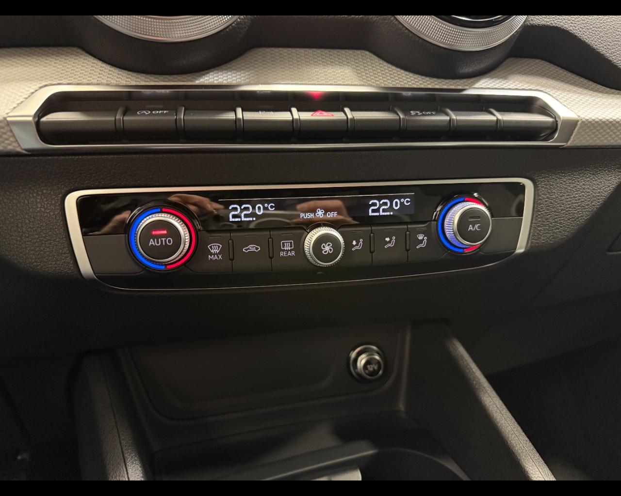 AUDI Q2 35 TFSI S-TRONIC S-LINE EDITION