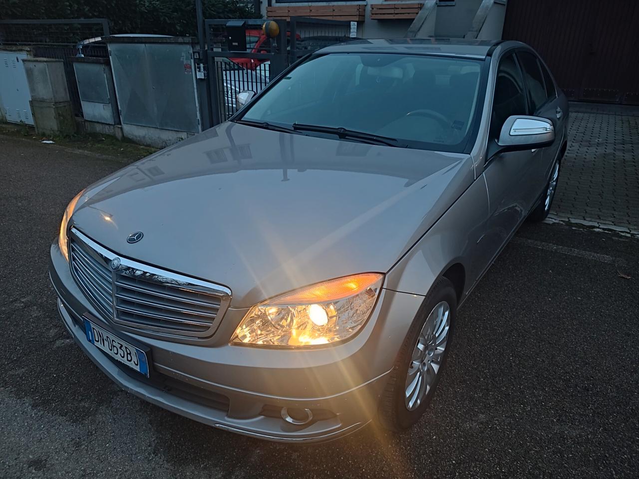 MERCEDES C200 BERLINA A METANO POCHI KM GANCIO TRAINO
