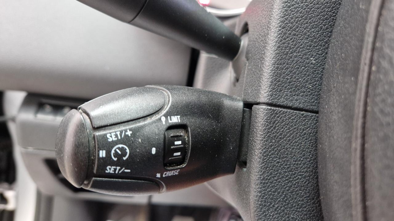 Peugeot 3008 1.6 HDi 115CV Allure