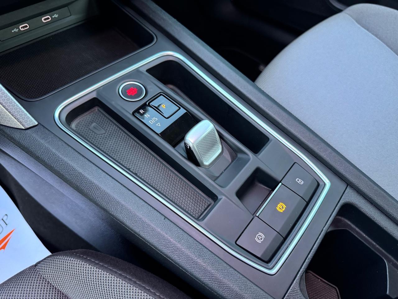 SEAT LEON SportsTourer 2.0 TDI DSG-Led Carplay