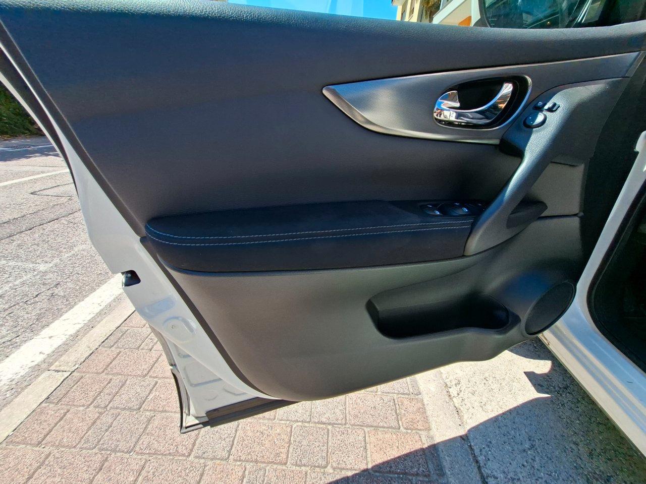 Nissan Qashqai 1.6 dci N-Connecta 2wd 130cv tetto panorama