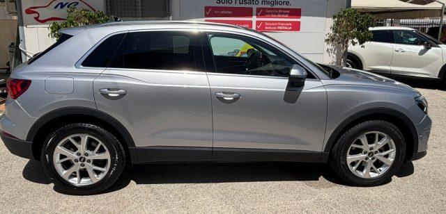 AUDI Q3 35 TDI S tronic Business Advanced