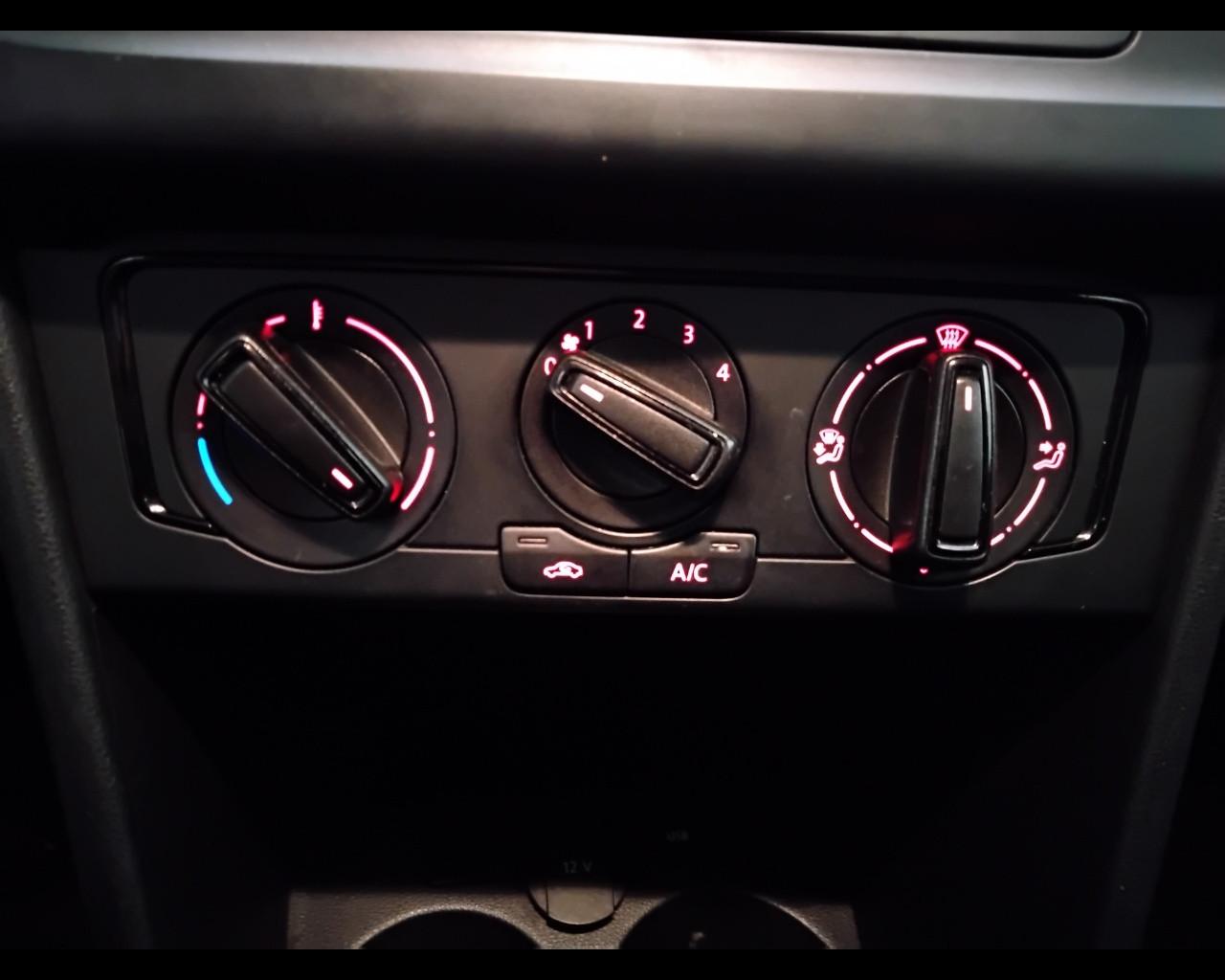 VOLKSWAGEN Polo V 2014 - Polo 5p 1.0 mpi Trendline 60cv