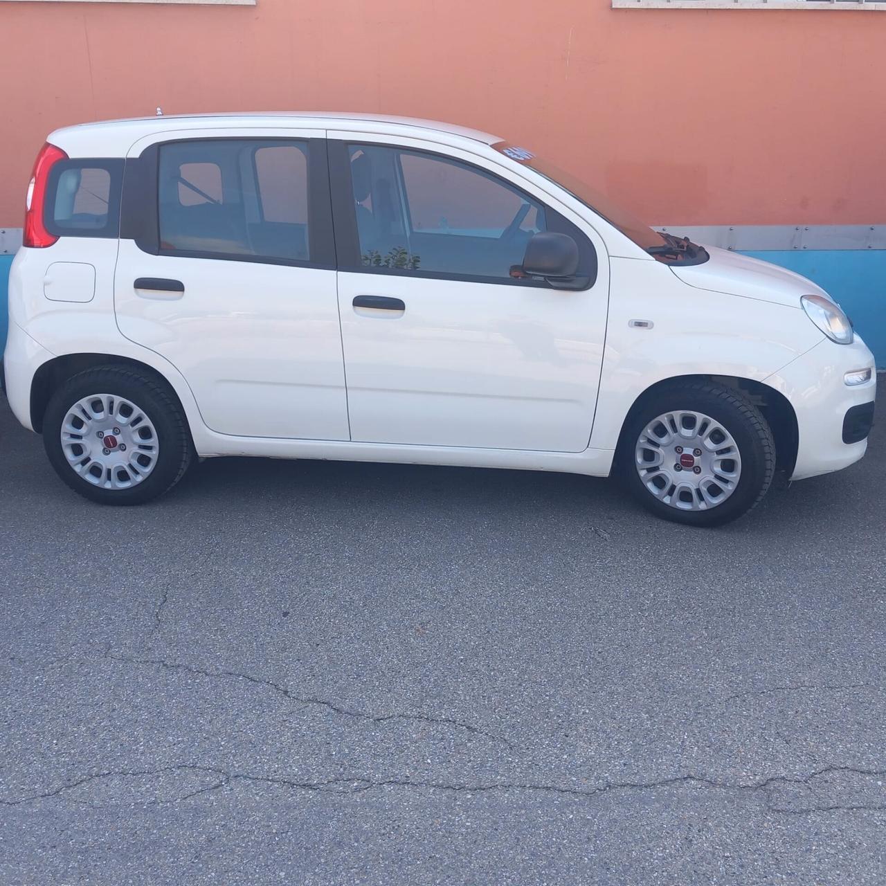 FIAT PANDA FIREFLY HYBRID 1.0 DEL 2022 IDEALE PER NEOPATENTATI