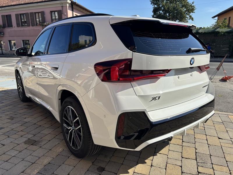 BMW X1 sdrive18d auto LED-NAVI-PELLE-18"