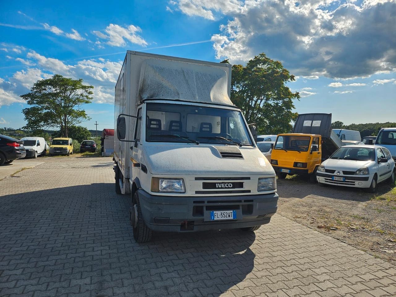 Iveco Daily SPONDA CARICATRICE CENTINA FIORI PATENTE C