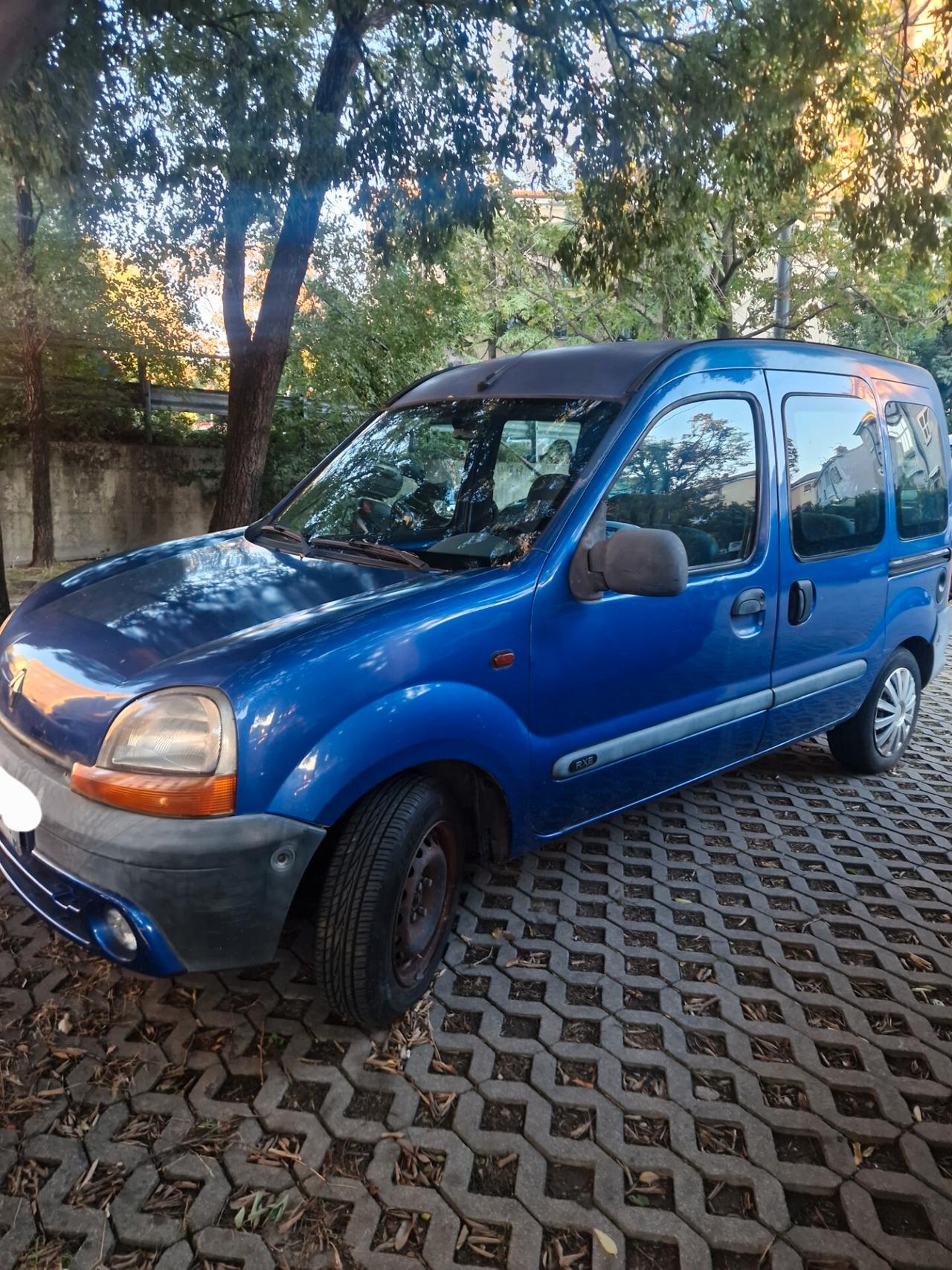 Renault Kangoo 1.4 benz 75 CV - Motore KO