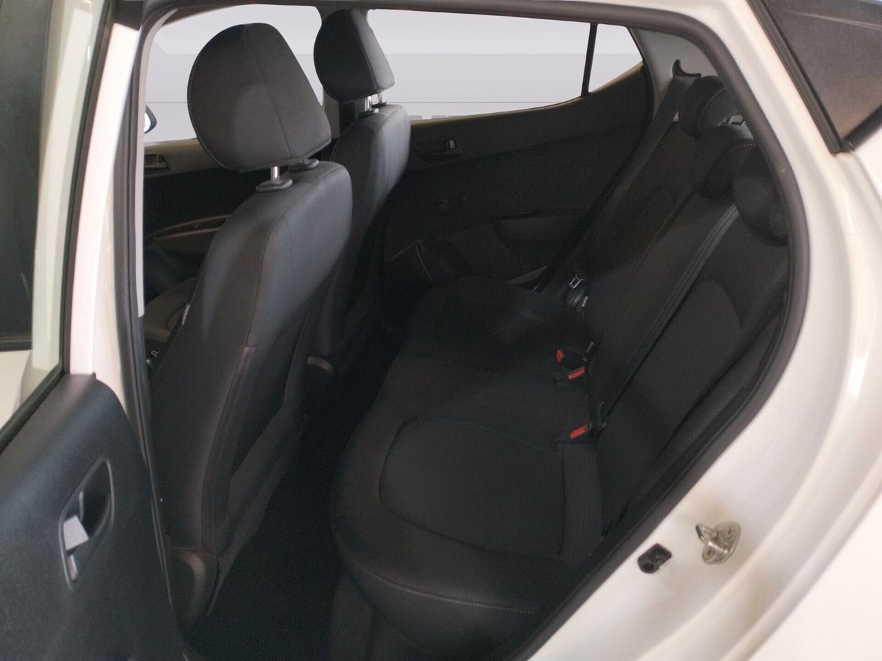 Hyundai i10 1.0 Style - NEOPATENTATI