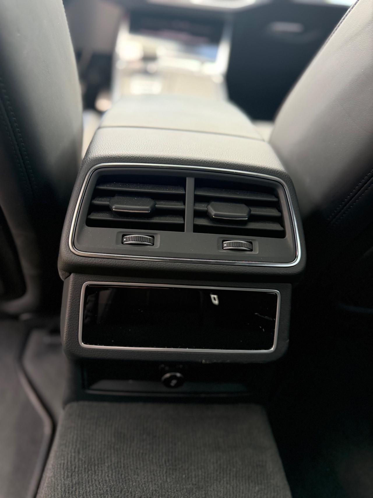 Audi RS6 R Avant 4.0 TFSI V8 quattro tiptronic Performance