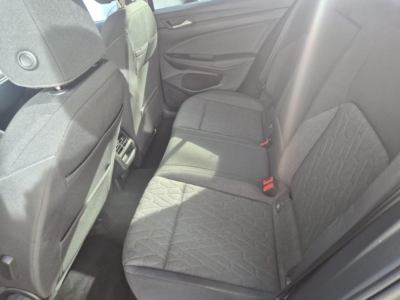 Volkswagen Golf 1.5 eTSI 115 CV DSG Life - OK NEOPATENTATO