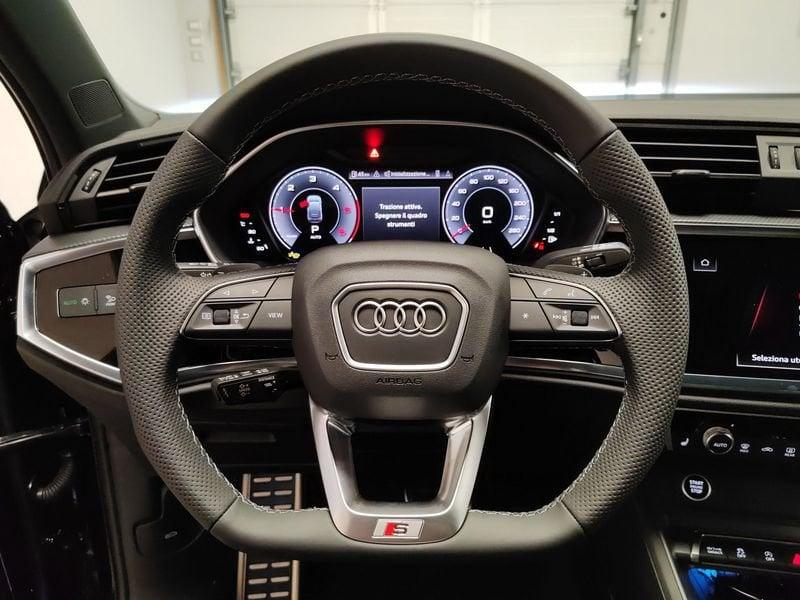 Audi Q3 SPB 35 TDI S tronic Identity Black