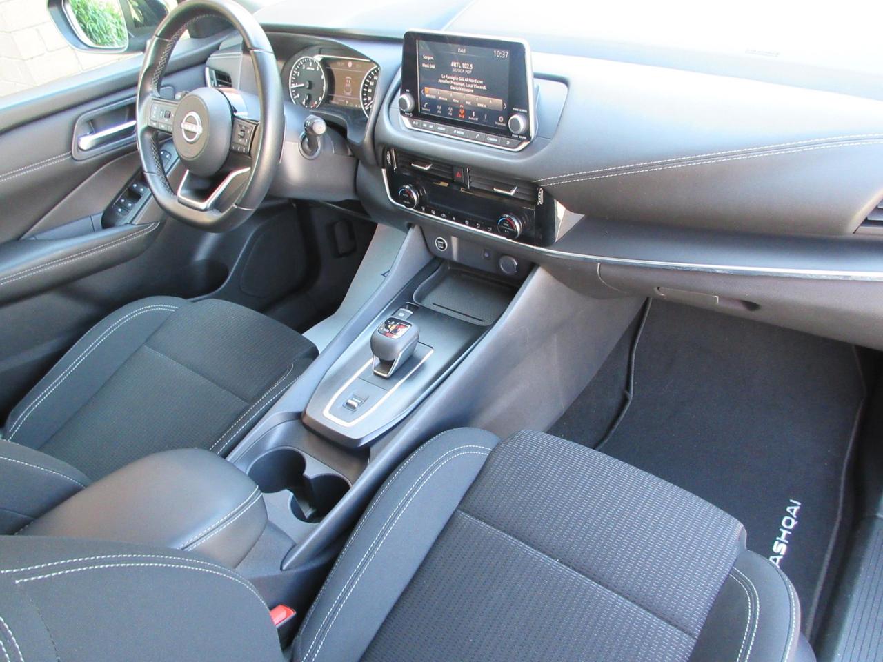 Nissan Qashqai 1.3 mhev Business 2wd 158cv xtronic
