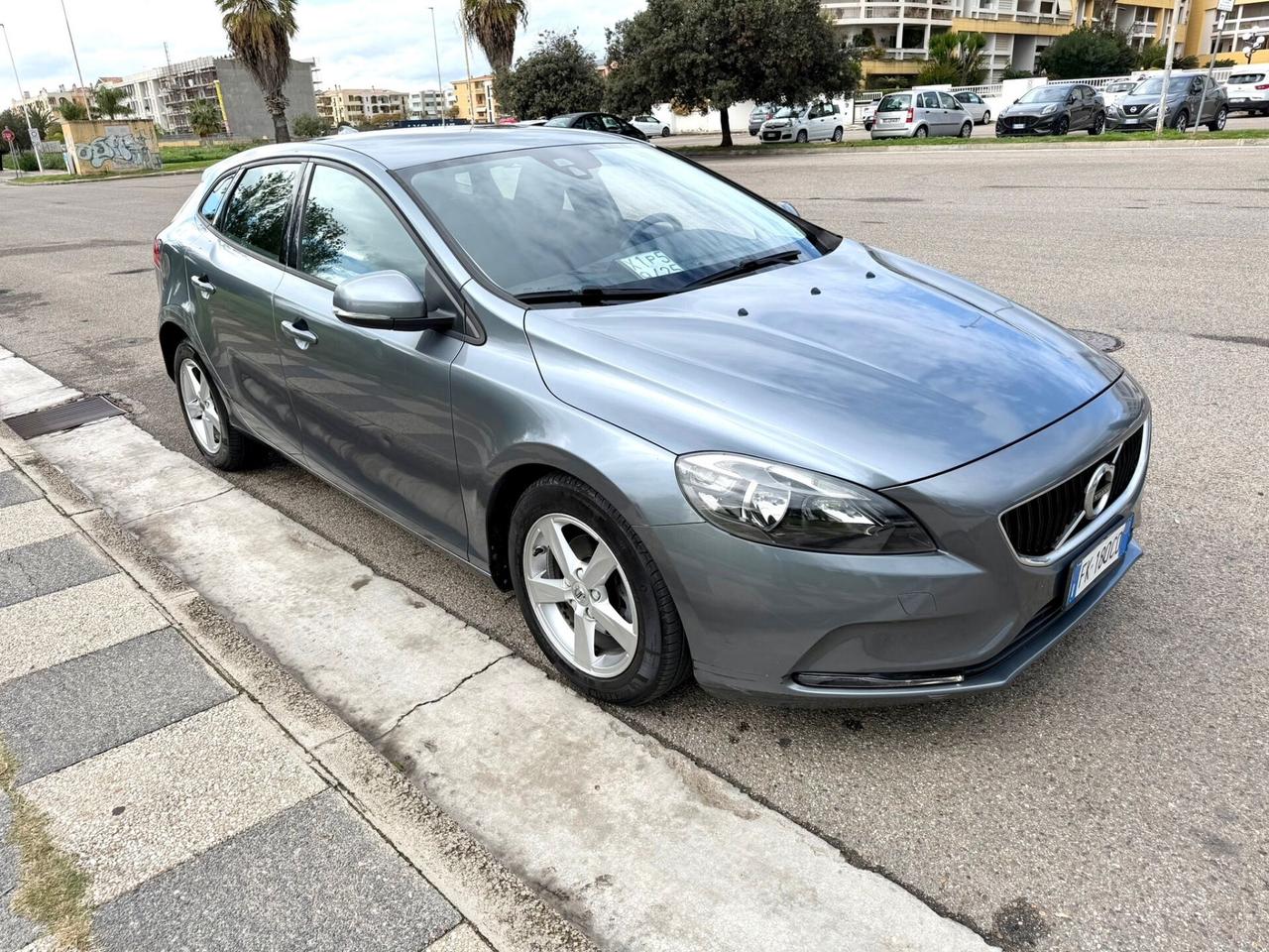Volvo V40 Diesel- Anche Permuta-Neopatentati