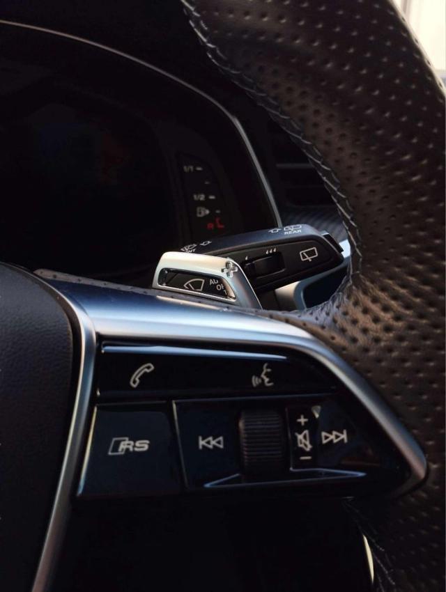 AUDI RS6 Avant 4.0 TFSI V8 quattro tiptronic Color esclusiv