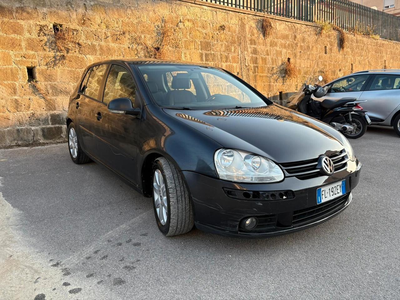 Volkswagen Golf 2.0 16V TDI 5p. Sportline