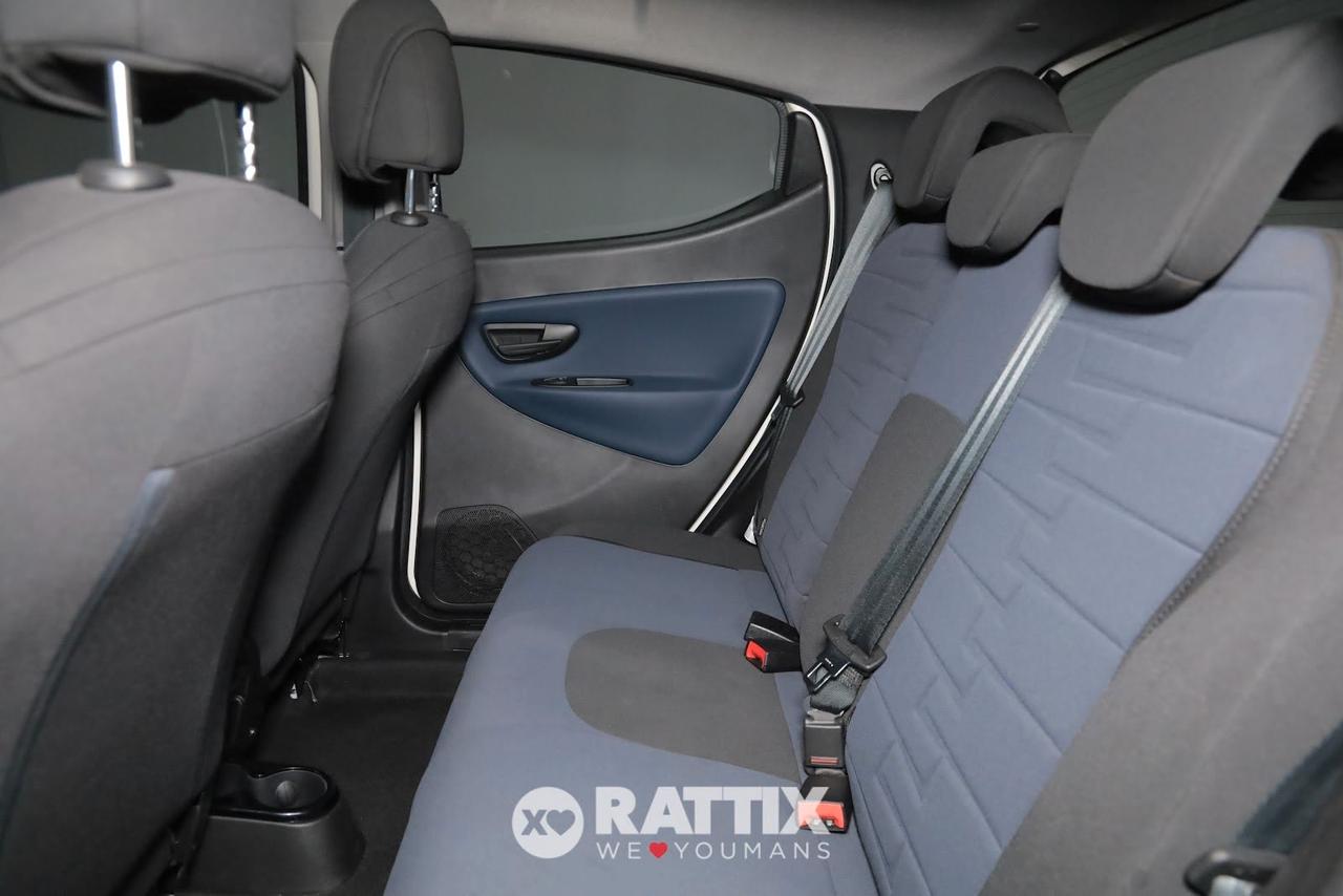 Lancia Ypsilon 1.0 Firefly Hybrid 70CV Platino