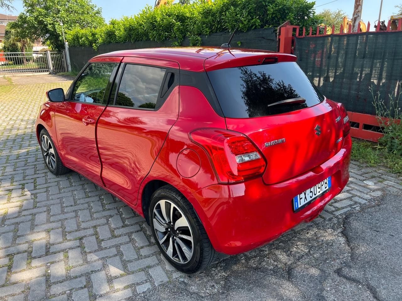 Suzuki Swift 1.2 Hybrid Top