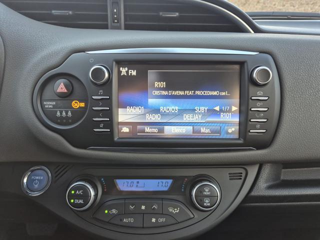 TOYOTA Yaris 1.5 Hybrid 5 porte Business