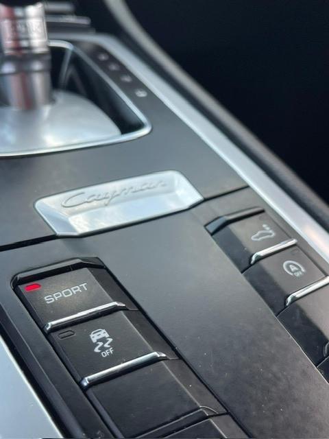 Porsche Cayman 2.7