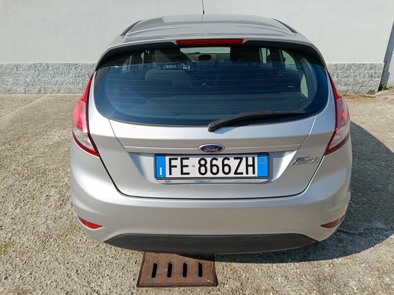 Ford Fiesta 1.5 TDCi 75CV 5 porte Business DOPPIO TRENO PNEUMATICI CON CERCHI