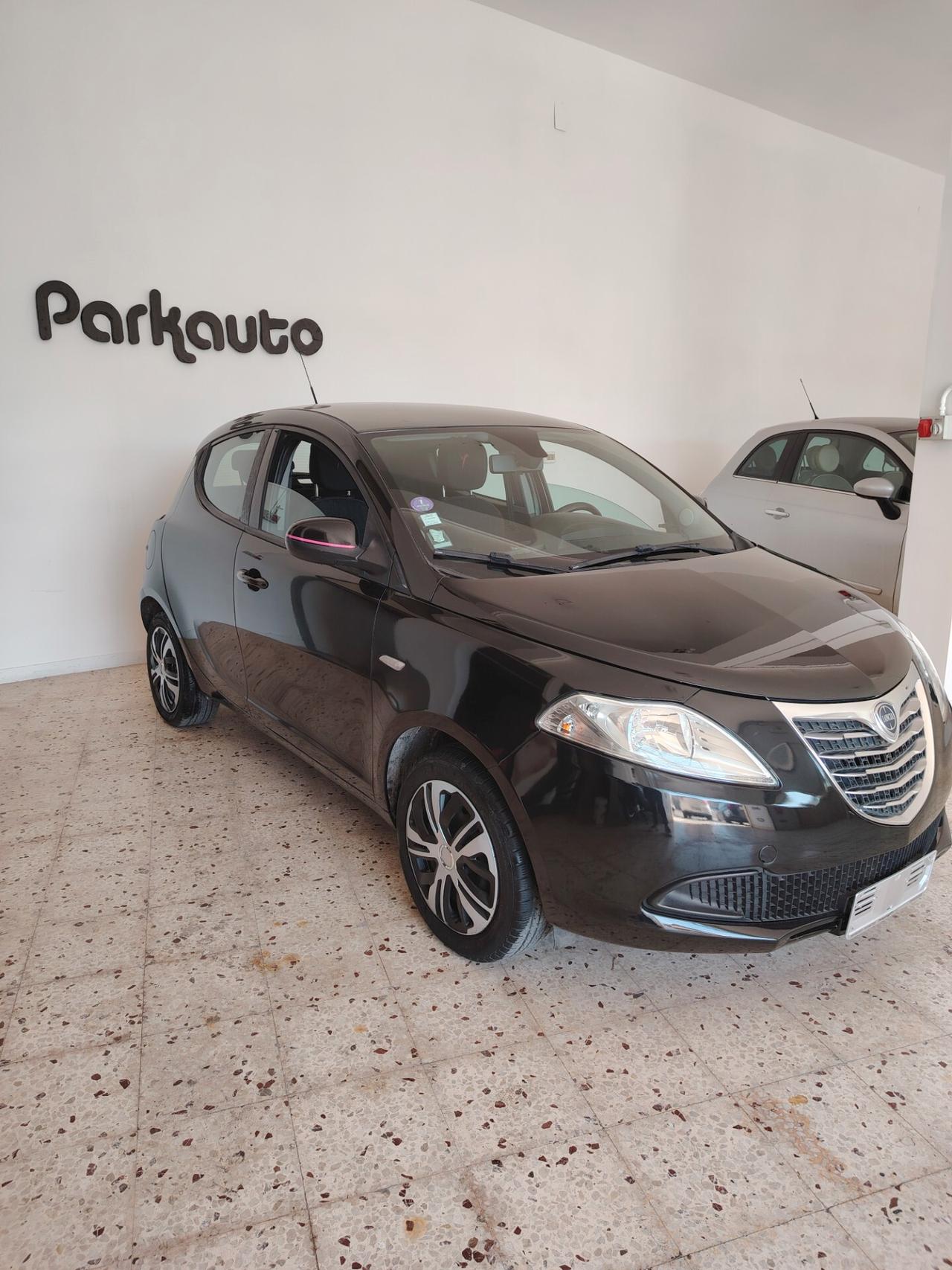 Lancia Ypsilon 1.2 69 CV 5 porte Elefantino