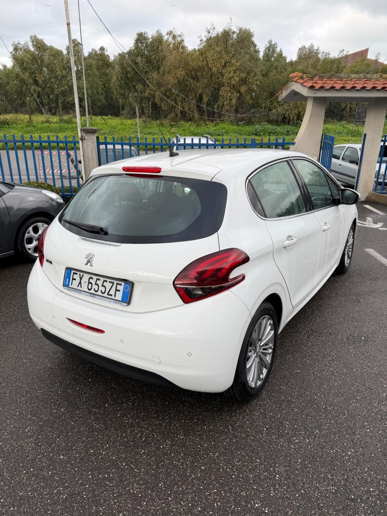 Peugeot 208 BlueHDi 100 S&S 5 porte Allure