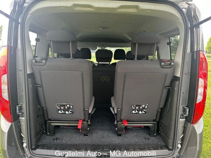 FIAT Doblò 1.4 T-Jet 16V Natural Power Lounge 7 Posti
