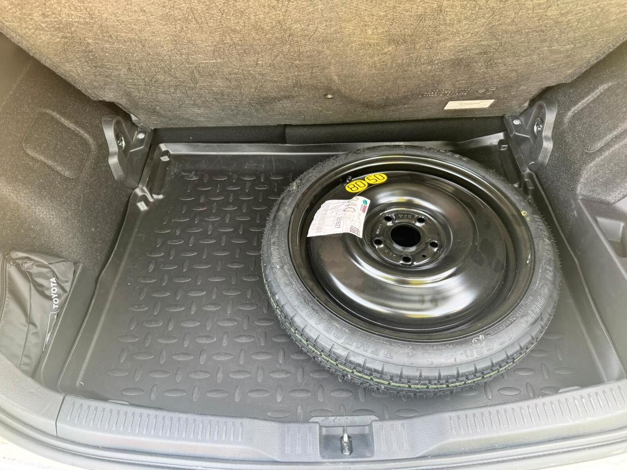 Toyota Auris 1.8 Hybrid Lounge