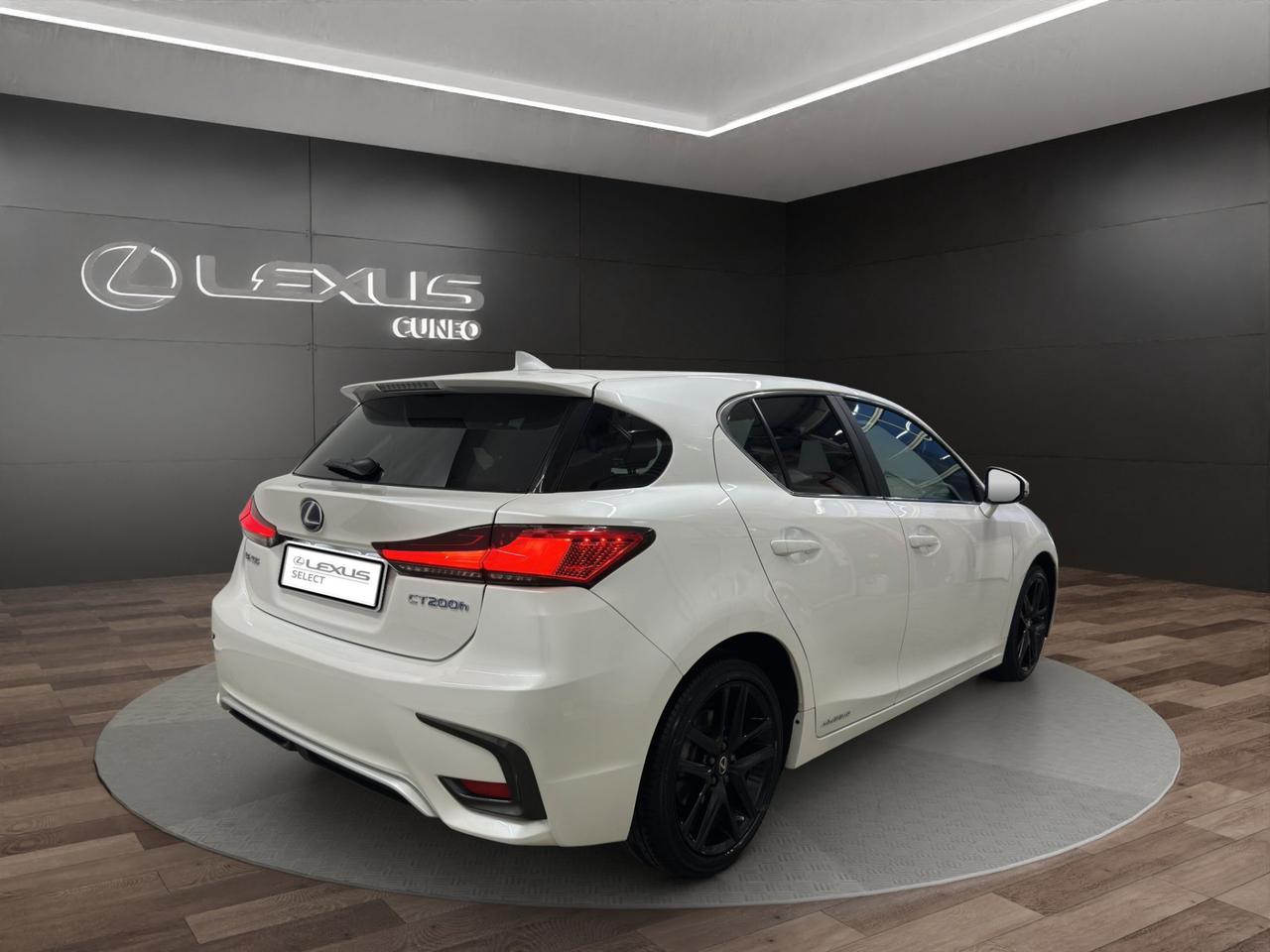 Lexus CT 200h 1.8 hybrid F-Sport cvt