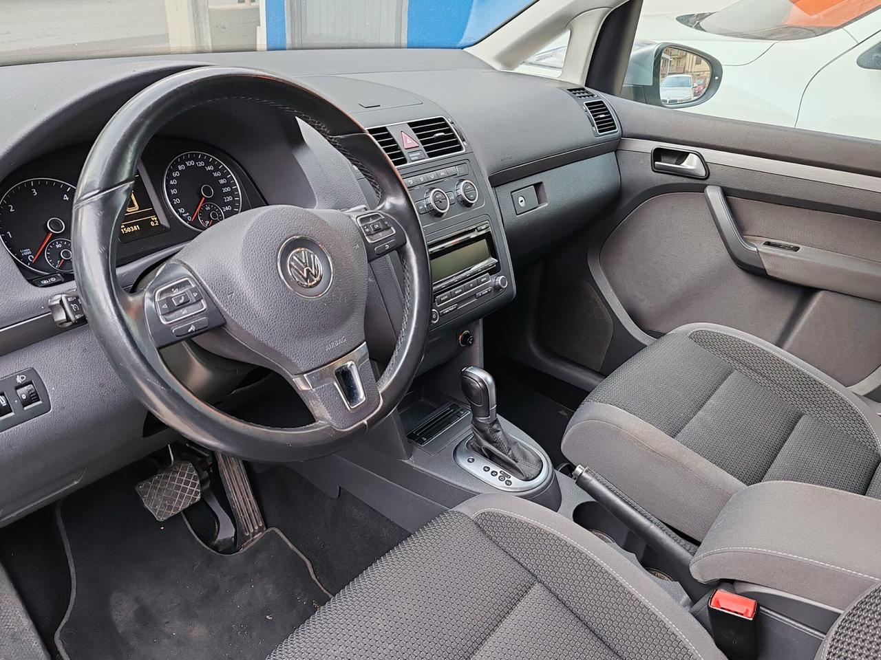 VW TOURAN 1.6 TDI DSG