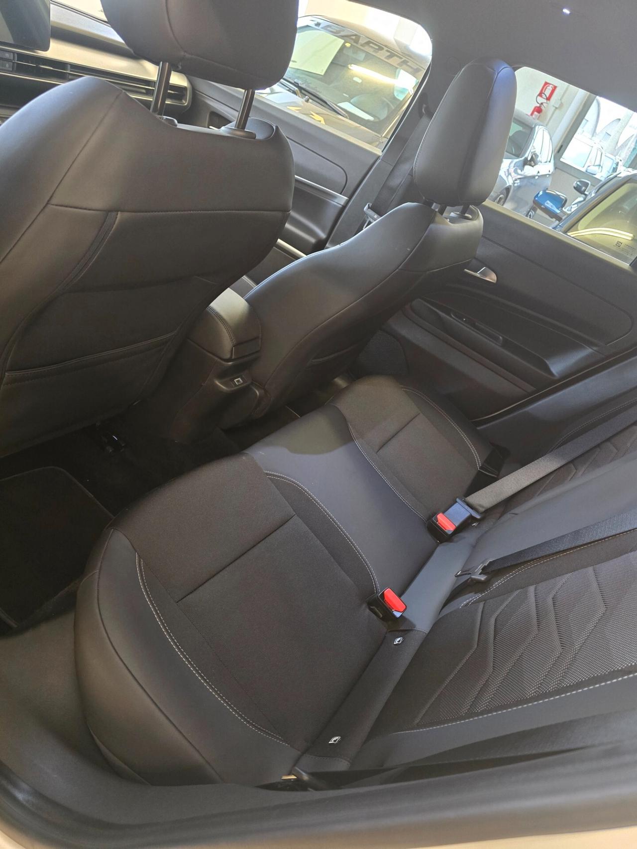 Jeep Avenger 1.2 Turbo 100 CV Summit optional