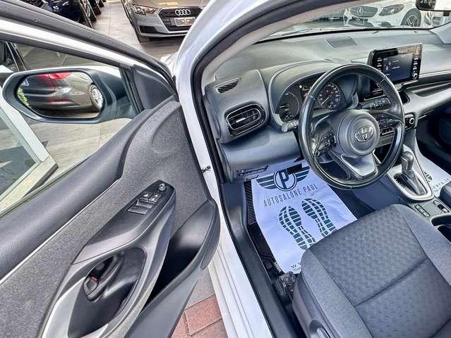Toyota Yaris 1.5 Hybrid Business + Neopatentato
