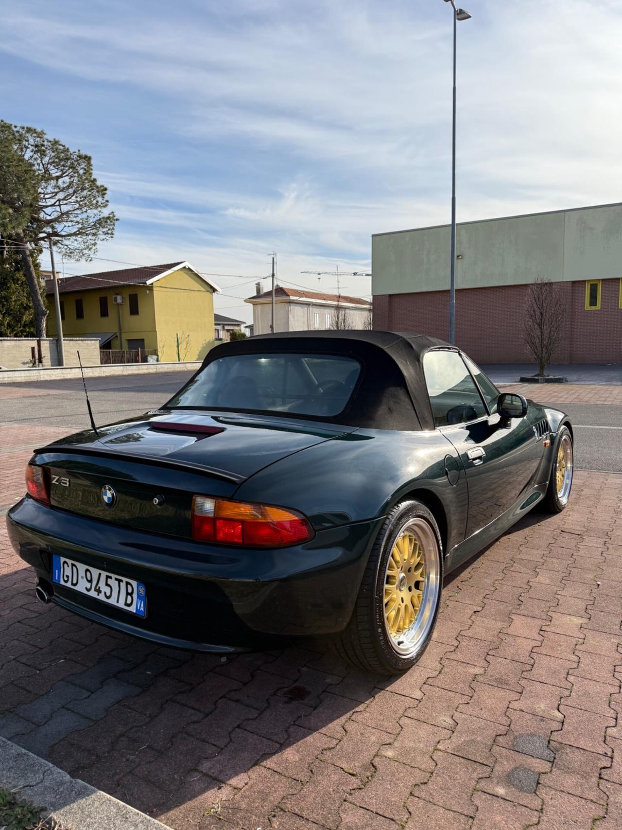 Bmw 318 z3 anno 1996 km 220.000 auto perfetta