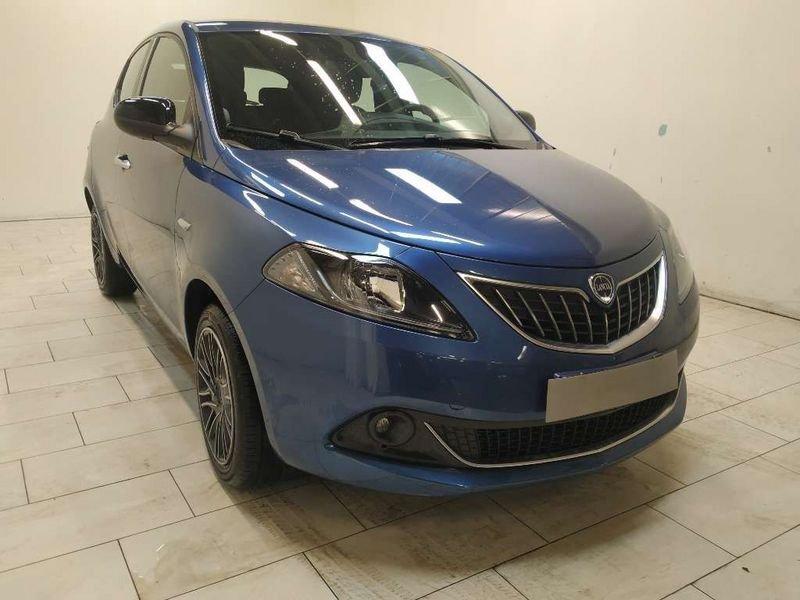 Lancia Ypsilon 1.0 firefly hybrid Gold s&s 70cv