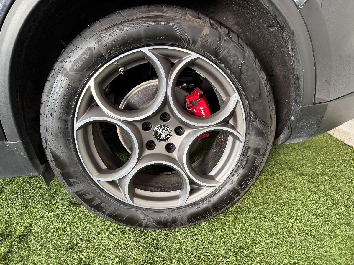 ALFA ROMEO - Stelvio 2.2 t Veloce Q4 210cv auto