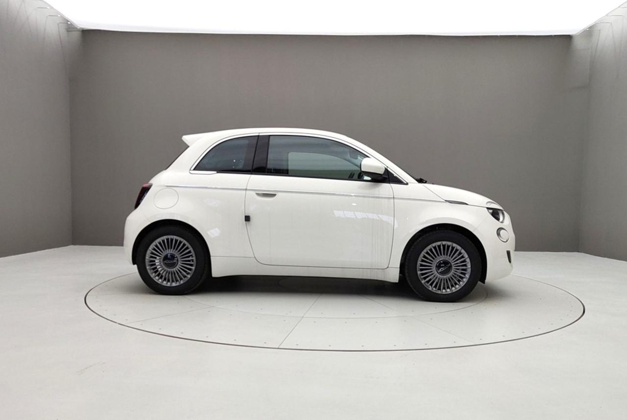 FIAT 500e 500E 118CV 320KM