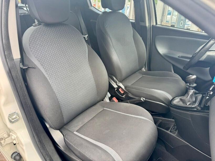 Lancia Ypsilon 1.2 69 CV GPL Ecochic Gold