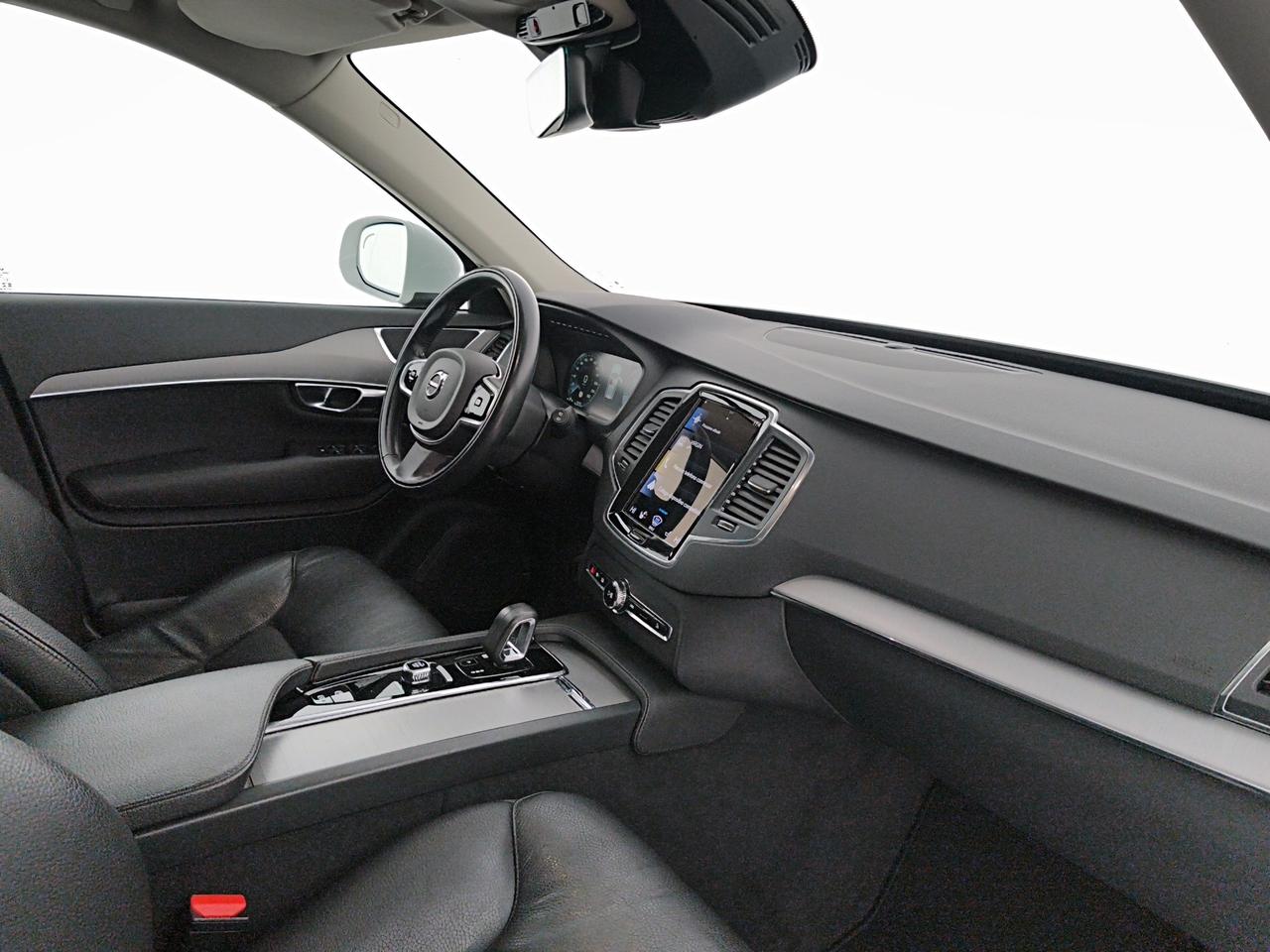 Volvo XC90 2.0 b5 Momentum Pro awd