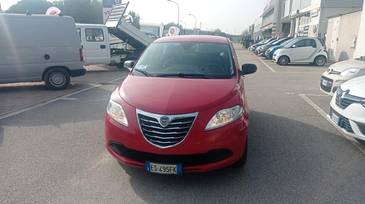 Lancia Ypsilon 1.2 69 CV 5 porte S&S Silver