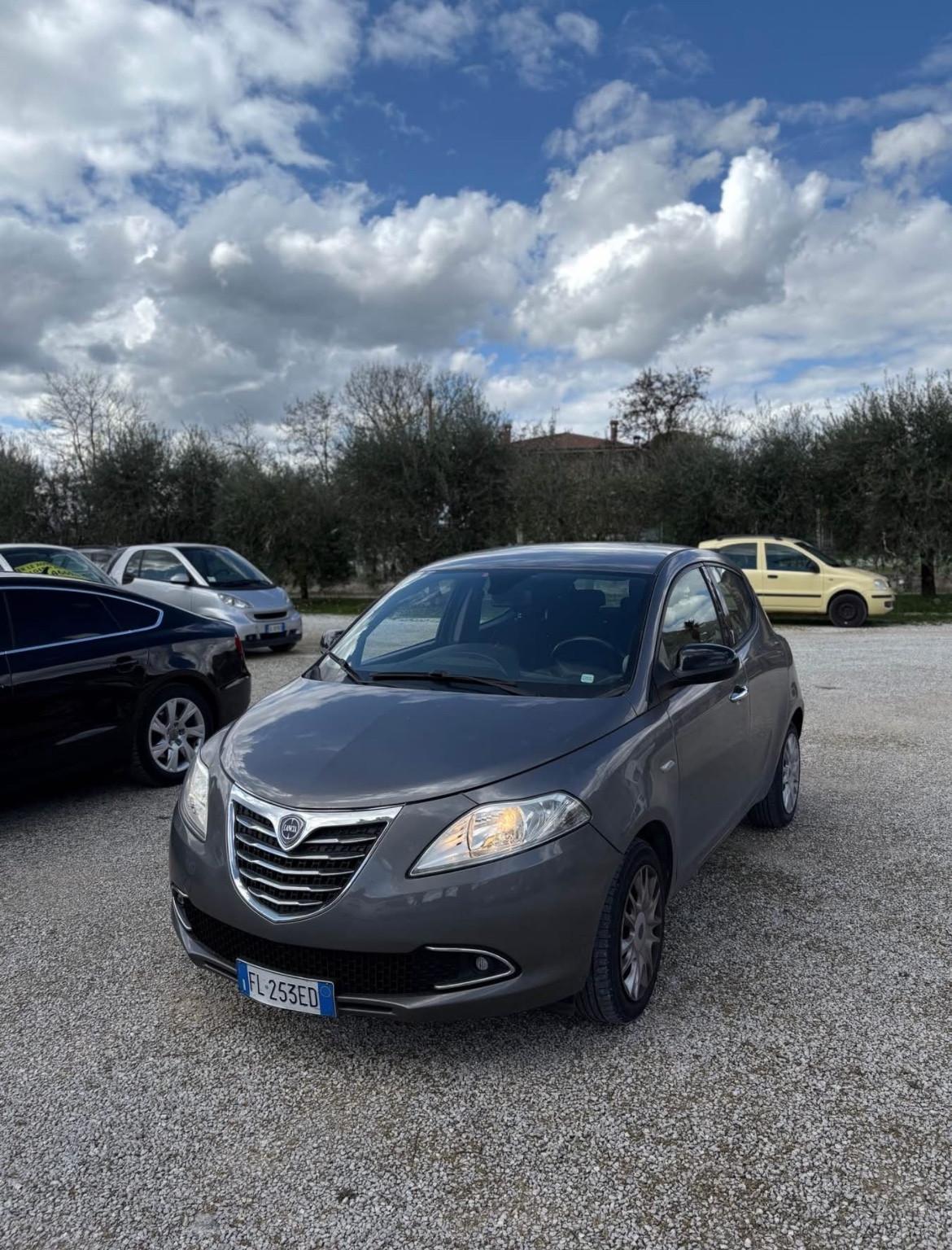 Lancia Ypsilon 1.3 Multijet PERFETTA NEOPATENTATI