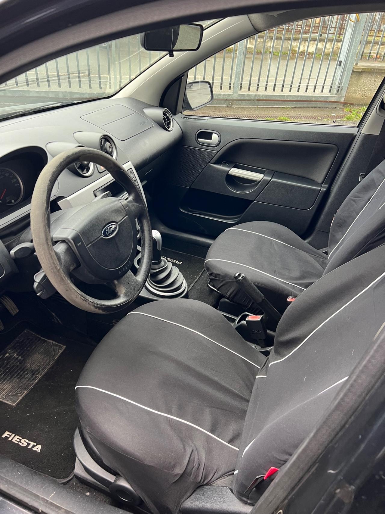 Ford Fiesta 1.4 TDCi 5p. Ghia NEOPATENTATI OCCASIONE