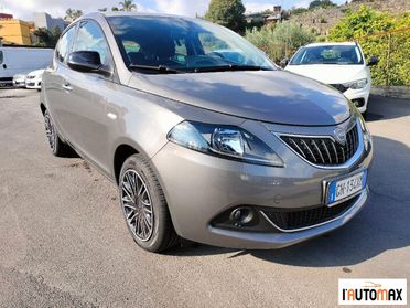 LANCIA - Ypsilon 1.0 firefly hybrid Gold s&s 70cv