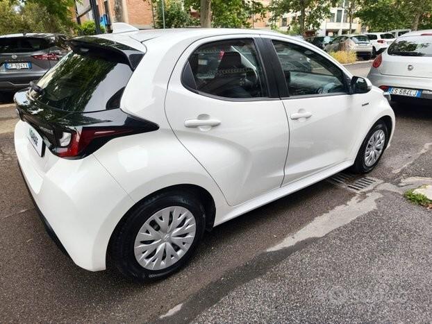 Toyota Yaris 1.5 Hybrid 5 porte Business